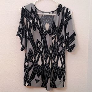 New York & Company geometric top
